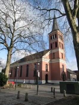 Wesel-Büderich : Pastor-Bergmann-Straße, Kath. Pfarrkirche St. Peter